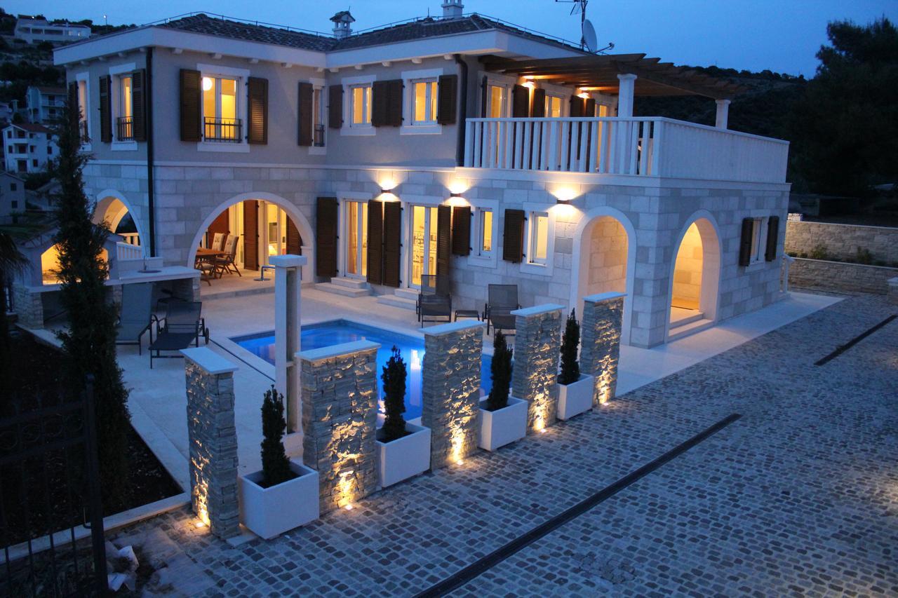 Villa Elena Sevid Exterior photo